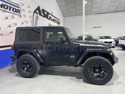 Usado Jeep Wrangler Sahara 177 CV (130 kW) 2009 Negro SUV