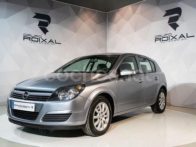 Gris / plata Usado 2004 Opel Astra Enjoy Berlina | 5999 € (Caro)