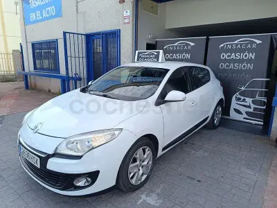 Usado Renault Mégane Dynamique 115 CV (84 kW) 2013 Blanco Berlina
