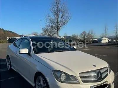 Usado Mercedes C220 170 CV (125 kW) 2014 Blanco Coupe