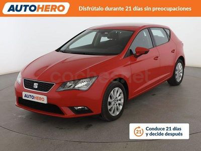 Usado Seat Leon Style 111 CV (81 kW) 2016 Rojo Berlina