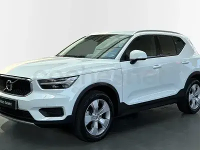 Usado Volvo XC40 Momentum 163 CV (119 kW) 2022 Blanco SUV