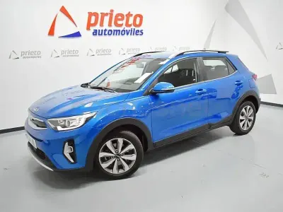 Usado Kia Stonic 100 CV (73 kW) 2022 Azul SUV