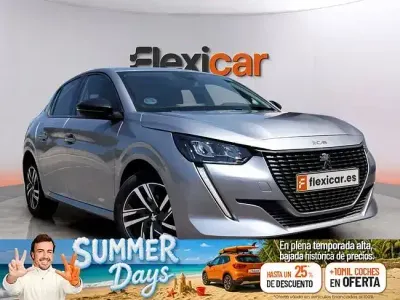 Usado Peugeot 208 Allure 100 CV (73 kW) 2023 Gris Utilitario
