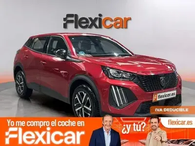 Usado Peugeot 2008 Active 100 CV (73 kW) 2023 Rojo SUV