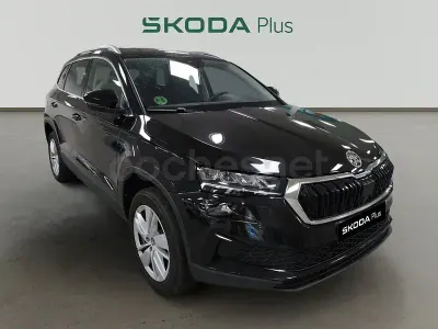 Usado Skoda Karoq Selection 150 CV (110 kW) 2025 Negro SUV