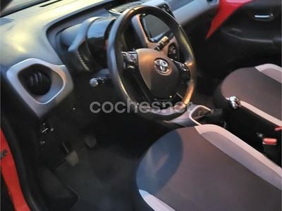 Rojo Usado 2016 Toyota Aygo X-play Utilitario | 7900 € (Buen precio)