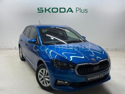 Azul Nuevo 2025 Skoda Fabia Selection Berlina | 17.900 € (Buen precio)