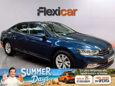 Usado VW Passat 122 CV (89 kW) 2020 Azul Berlina