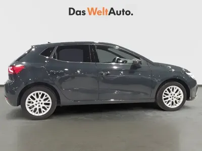 Usado Seat Ibiza XCELLENCE 115 CV (84 kW) 2025 Gris Utilitario