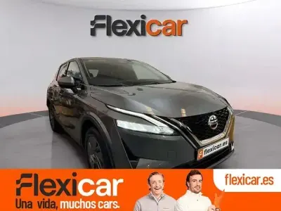 Usado Nissan Qashqai Acenta 140 CV (102 kW) 2021 Gris SUV