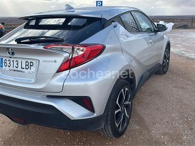 Usado Toyota C-HR Advance 122 CV (89 kW) 2019 Gris / plata SUV