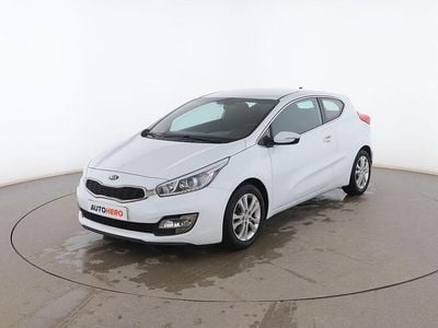Usado Kia ProCeed 135 CV (99 kW) 2015 Blanco Utilitario