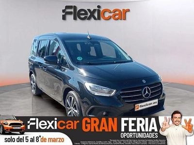 Usado Mercedes T180 116 CV (85 kW) 2023 Negro Monovolumen