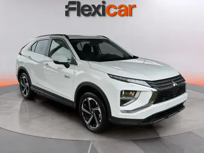 Usado Mitsubishi Eclipse Cross Motion 188 CV (138 kW) 2023 Blanco SUV