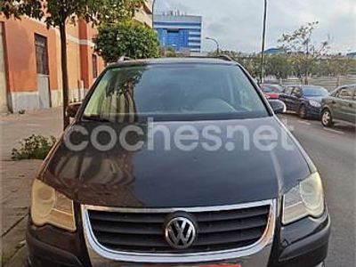 Usado VW Touran Advance 105 CV (77 kW) 2008 Negro Monovolumen