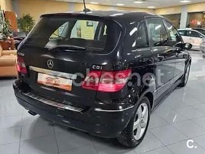 Mercedes B200