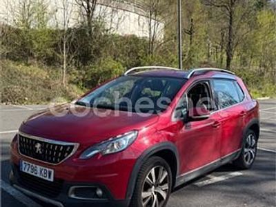 Usado Peugeot 2008 Allure 110 CV (80 kW) 2017 Rojo SUV
