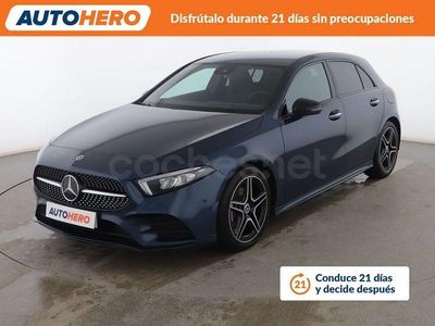 Usado Mercedes A180 AMG line 136 CV (100 kW) 2022 Azul Berlina