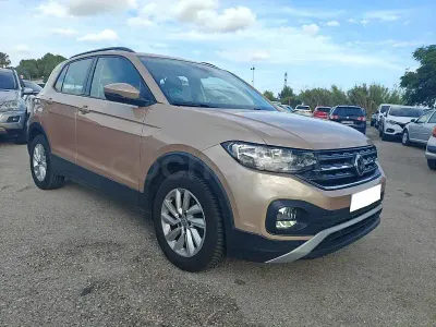 Usado VW T-Cross Edition 115 CV (84 kW) 2019 Rosa SUV