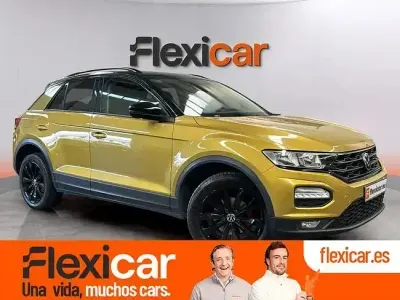 Usado VW T-Roc Advance 150 CV (110 kW) 2022 Amarillo SUV