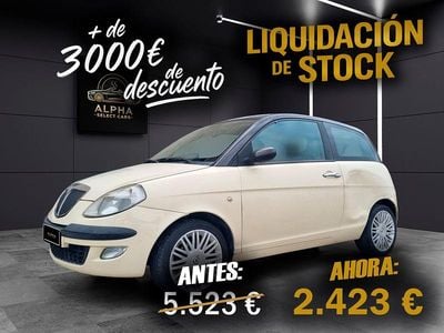 Usado Lancia Ypsilon 75 CV (55 kW) 2006 Blanco Utilitario
