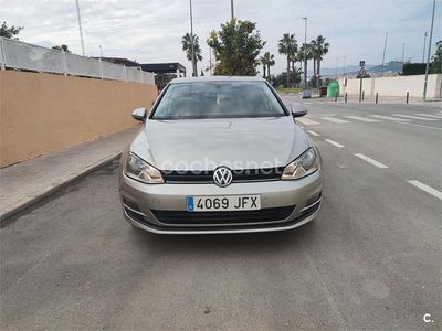 Gris / plata Usado 2015 VW Golf Advance Berlina | 10.300 € (Super precio)