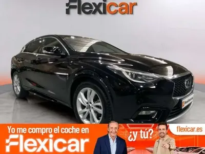 Usado Infiniti Q30 Premium 109 CV (80 kW) 2016 Negro Utilitario