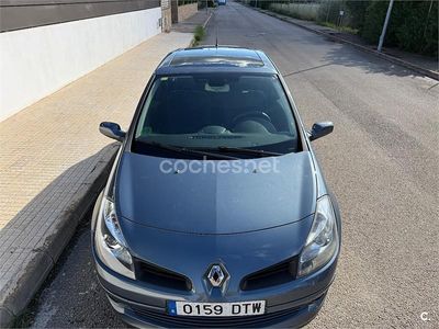 Azul Usado 2005 Renault Clio II Privilege Berlina | 4200 € (Precio justo)