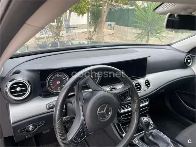Usado Mercedes E200 184 CV (135 kW) 2018 Gris / plata Berlina