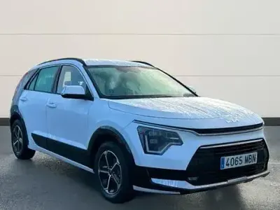 Usado Kia Niro 141 CV (103 kW) 2022 Blanco SUV