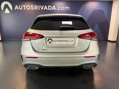 Usado Mercedes A250 218 CV (160 kW) 2021 Gris / plata Berlina
