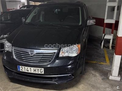 Usado Lancia Voyager Platinum 177 CV (130 kW) 2014 Negro Monovolumen