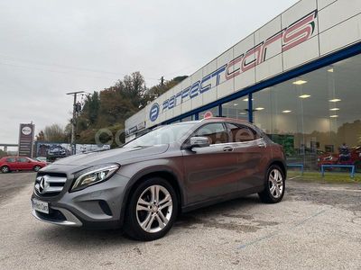 Gris / plata Usado 2014 Mercedes GLA220 Urban SUV | 20.300 € (Un poco caro)