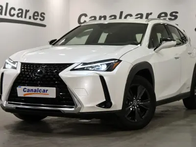 Usado Lexus UX Business Edition 184 CV (135 kW) 2019 Blanco SUV