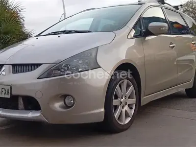 Usado Mitsubishi Grandis 136 CV (100 kW) 2007 Beige Monovolumen