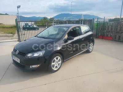 Usado VW Polo Advance 90 CV (66 kW) 2012 Negro Utilitario