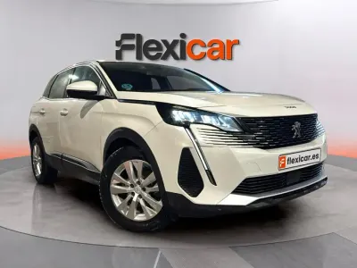 Usado Peugeot 3008 Active 131 CV (96 kW) 2021 Blanco SUV