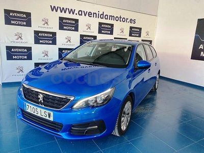Usado Peugeot 308 130 CV (95 kW) 2021 Azul Familiar