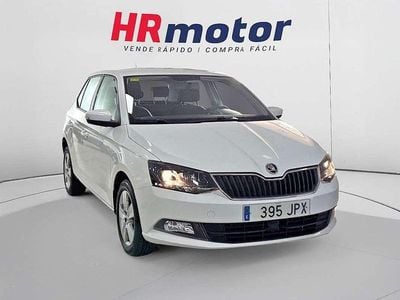 Blanco Usado 2016 Skoda Fabia Ambition Utilitario | 9840 €