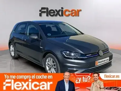 Usado VW Golf VII 131 CV (96 kW) 2019 Gris