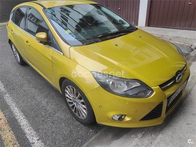 Usado Ford Focus Trend 115 CV (84 kW) 2011 Amarillo Berlina