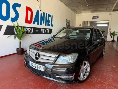 Usado Mercedes C220 170 CV (125 kW) 2013 Negro Familiar