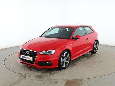 Usado Audi A3 Ambition 110 CV (80 kW) 2015 Rojo Berlina