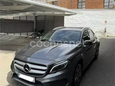 Usado Mercedes GLA220 AMG line 170 CV (125 kW) 2015 Gris / plata SUV