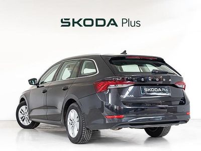 Usado Skoda Octavia Ambition 115 CV (84 kW) 2024 Negro Familiar