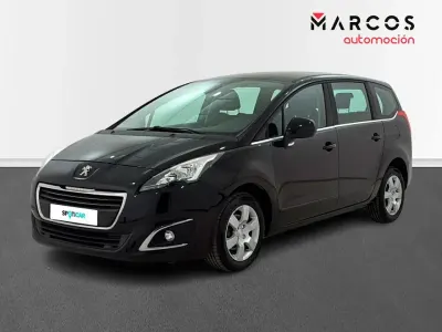 Usado Peugeot 5008 Active 115 CV (84 kW) 2014 Monovolumen