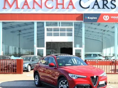 Usado Alfa Romeo Stelvio Executive 190 CV (139 kW) 2019 Rojo SUV