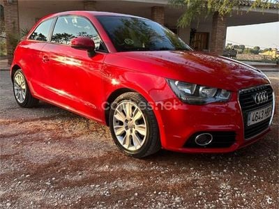 Rojo Usado 2011 Audi A1 Ambition Berlina | 9500 € (Precio justo)