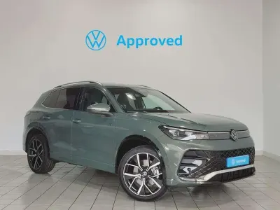 Usado VW Tiguan R-line 150 CV (110 kW) 2024 Verde SUV